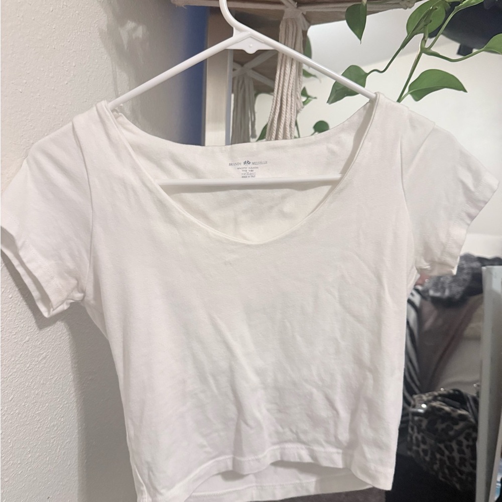 Brandy Melville White Scoop Neck Crop Tee